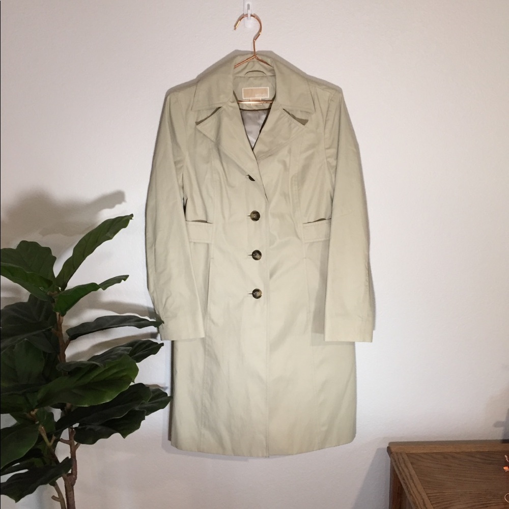 ✨ Michael Kors cream tan trench coat - Small (EUC)